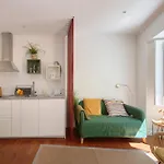 Renewed Alfama Gem With Ac, By Timecooler Lägenhet