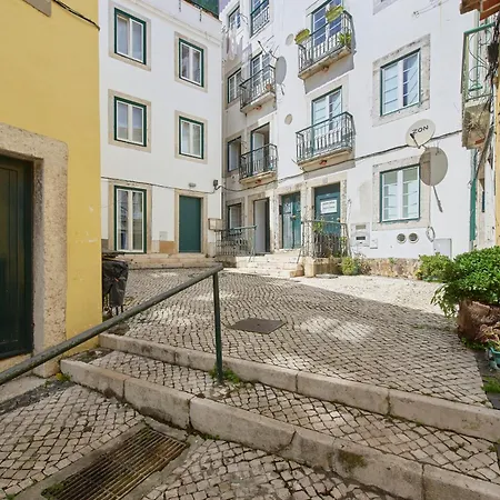 Lägenhet Renewed Alfama Gem With Ac, By Timecooler