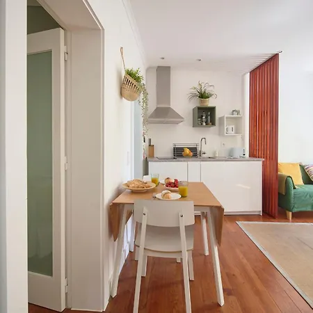 Renewed Alfama Gem With Ac, By Timecooler