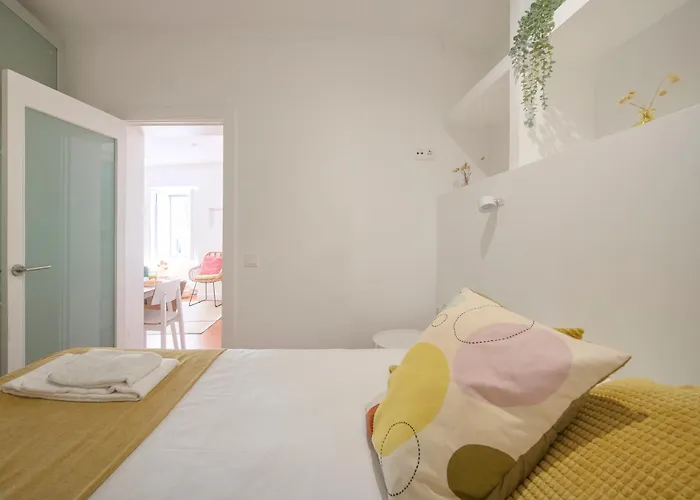 Renewed Alfama Gem With Ac, By Timecooler