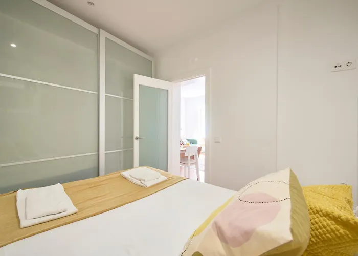 Renewed Alfama Gem With Ac, By Timecooler *