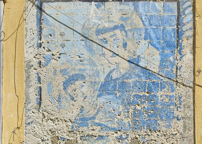 Renewed Alfama Gem With Ac, By Timecooler شقة