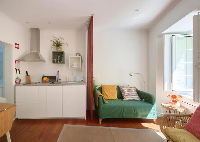 Renewed Alfama Gem With Ac, By Timecooler شقة