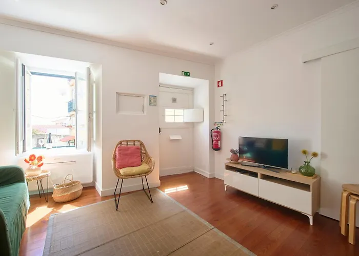 شقة Renewed Alfama Gem With Ac, By Timecooler *