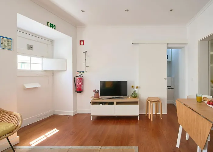 Renewed Alfama Gem With Ac, By Timecooler شقة Lisboa