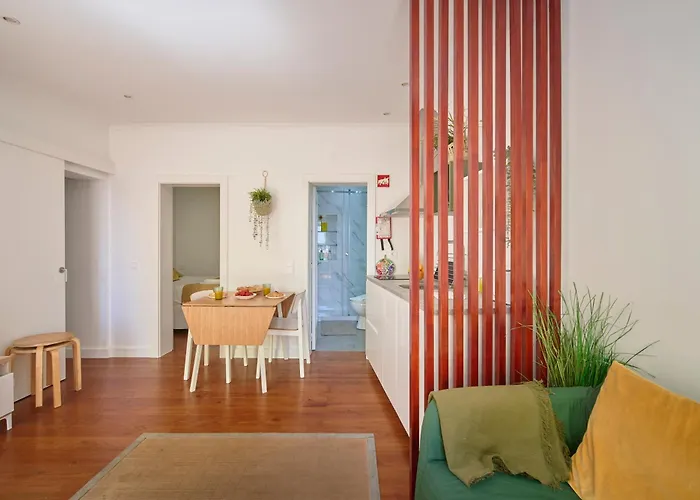 Renewed Alfama Gem With Ac, By Timecooler شقة