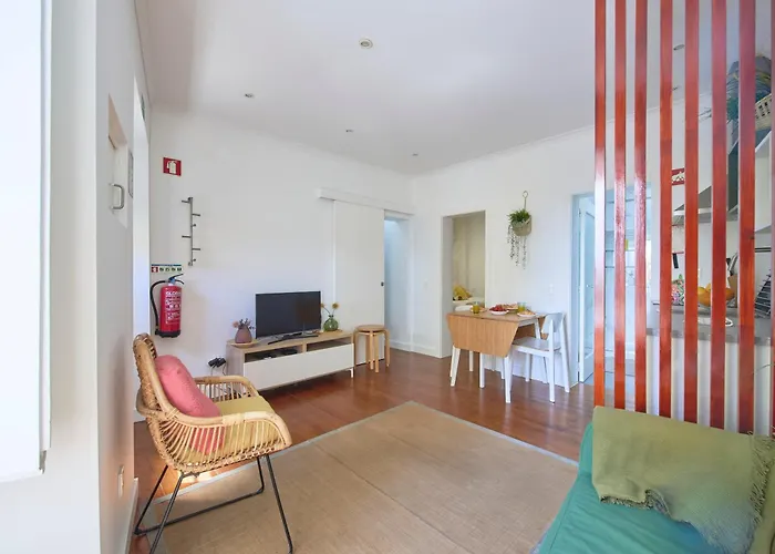 شقة Renewed Alfama Gem With Ac, By Timecooler *