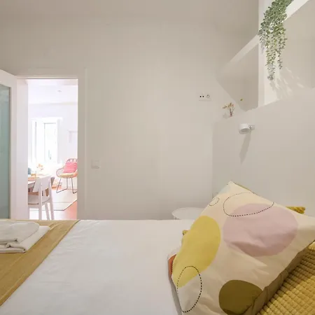 Renewed Alfama Gem With Ac, By Timecooler