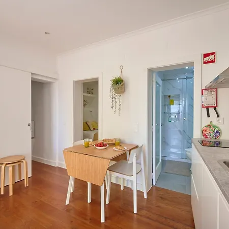 Renewed Alfama Gem With Ac, By Timecooler Lissabon