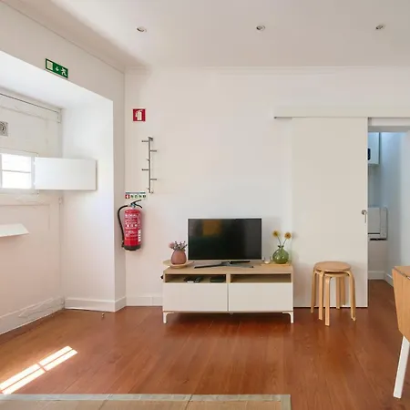 Renewed Alfama Gem With Ac, By Timecooler Appartement Lissabon